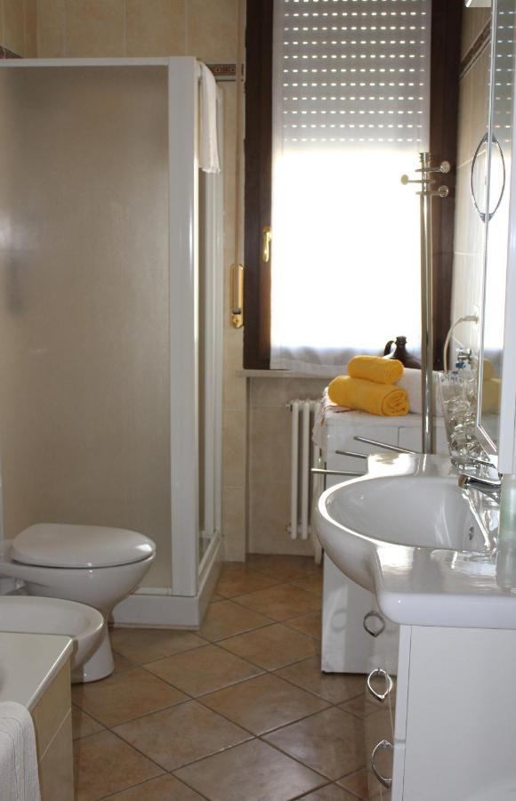 B. & B. Nabucco Bed & Breakfast Parma Bagian luar foto