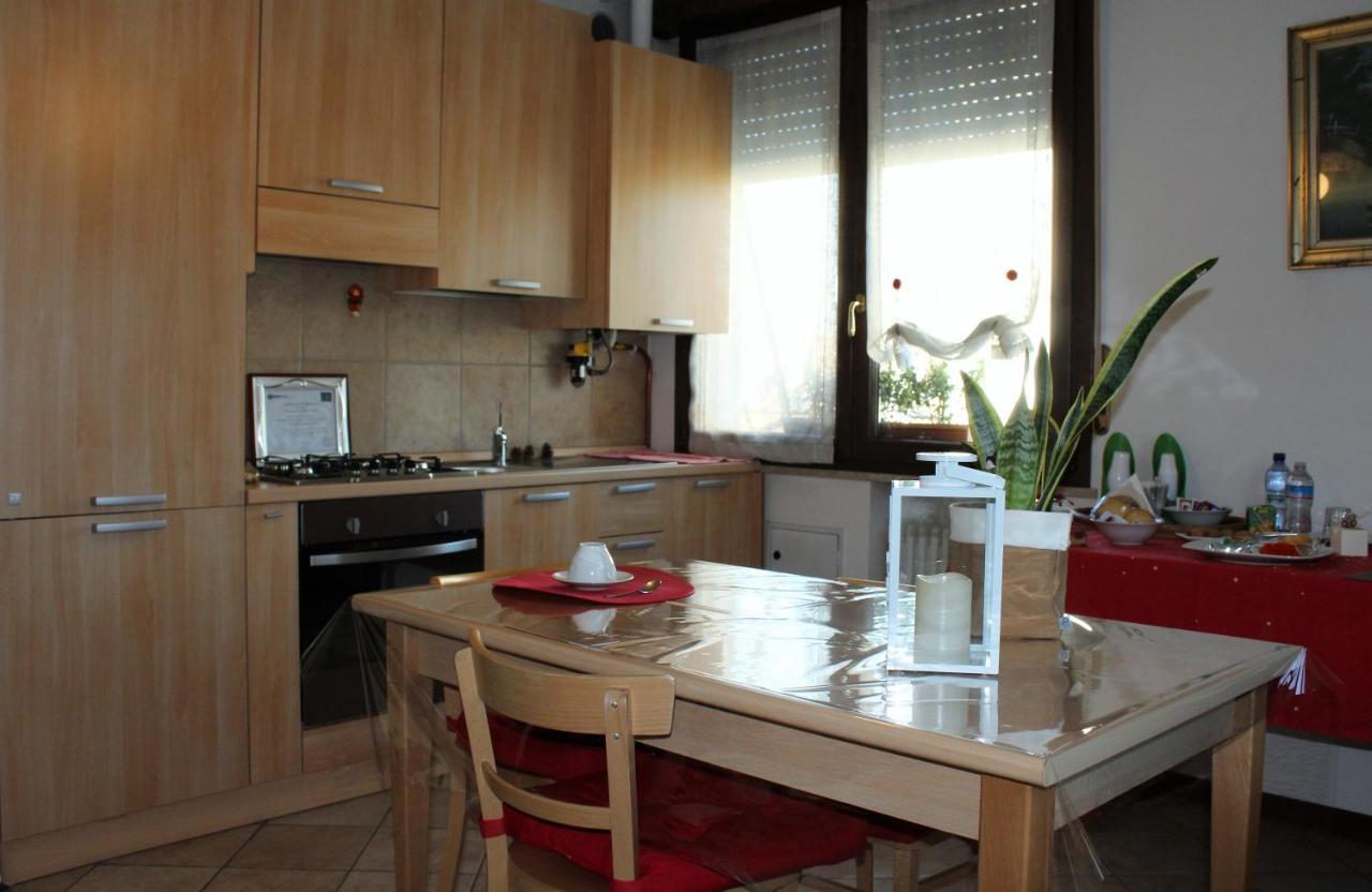 B. & B. Nabucco Bed & Breakfast Parma Bagian luar foto